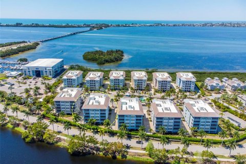 Copropriété à vendre à Bradenton, Floride: 3 chambres, 154.59 m2 № 2405226 - photo 3