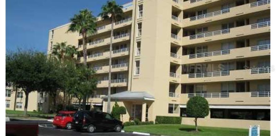 Condo in Bradenton, Florida, 2 bedrooms  № 2148807