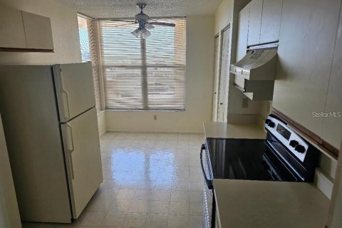 Condo in Bradenton, Florida, 2 bedrooms  № 2148807 - photo 6