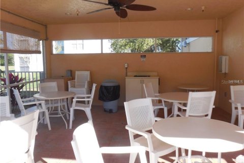 Condo in Bradenton, Florida, 2 bedrooms  № 2148807 - photo 23