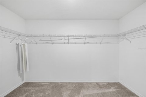 House in Zephyrhills, Florida 4 bedrooms, 180.14 sq.m. № 1866767 - photo 25