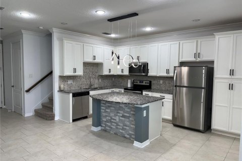 Touwnhouse à louer à Orlando, Floride: 2 chambres, 149.29 m2 № 1903412 - photo 3