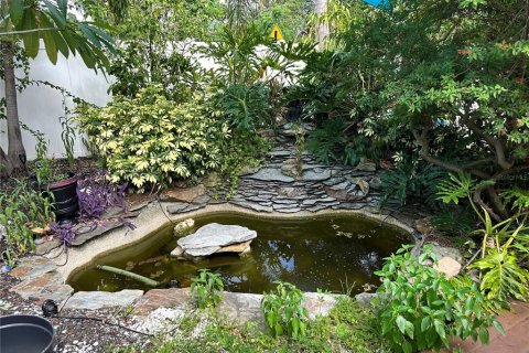 House in Saint Petersburg, Florida 2 bedrooms, 129.51 sq.m. № 2200135 - photo 27