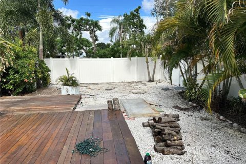 House in Saint Petersburg, Florida 2 bedrooms, 129.51 sq.m. № 2200135 - photo 28