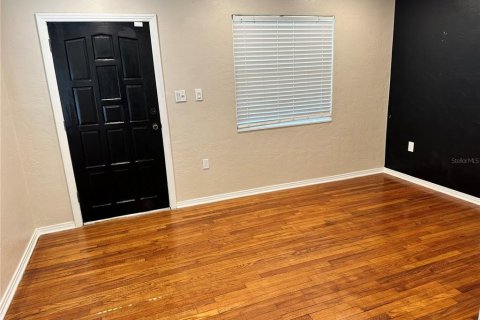 House in Saint Petersburg, Florida 2 bedrooms, 129.51 sq.m. № 2200135 - photo 5
