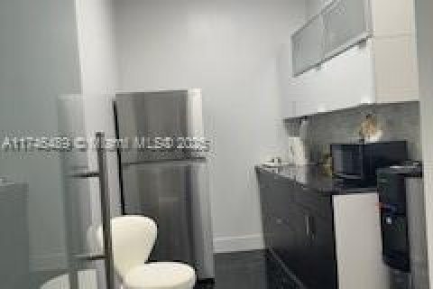 Купить коммерческую недвижимость в Дорал, Флорида № 1985166 - фото 9