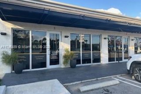 Купить коммерческую недвижимость в Дорал, Флорида № 1985166 - фото 14