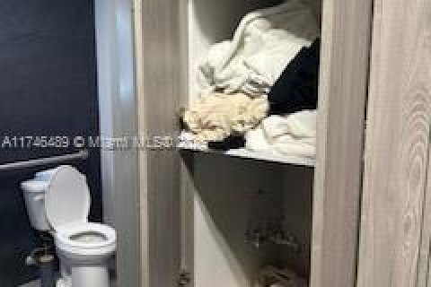 Купить коммерческую недвижимость в Дорал, Флорида № 1985166 - фото 8