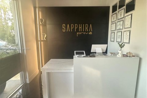 Купить коммерческую недвижимость в Дорал, Флорида № 1985166 - фото 3