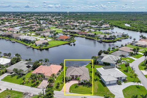 Casa en venta en Punta Gorda, Florida, 3 dormitorios, 198.72 m2 № 2384418 - foto 2