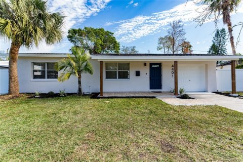 Villa ou maison à Saint Petersburg, Floride 2 chambres, 85.93 m2 № 2355915