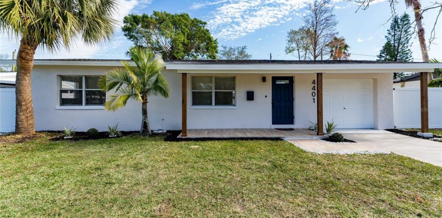 Villa ou maison à Saint Petersburg, Floride 2 chambres, 85.93 m2 № 2355915