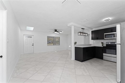 Villa ou maison à vendre à Saint Petersburg, Floride: 2 chambres, 85.93 m2 № 2355915 - photo 8