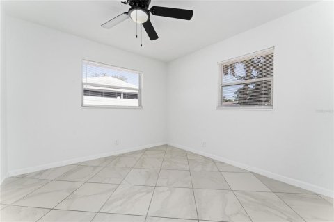 Villa ou maison à vendre à Saint Petersburg, Floride: 2 chambres, 85.93 m2 № 2355915 - photo 23