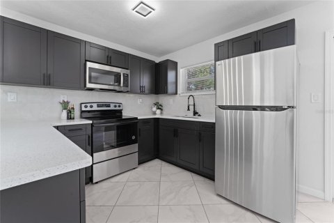 Villa ou maison à vendre à Saint Petersburg, Floride: 2 chambres, 85.93 m2 № 2355915 - photo 9
