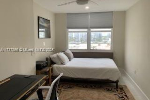 Condo in Hollywood, Florida, 3 bedrooms  № 1860137 - photo 5