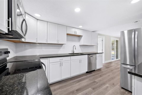 Villa ou maison à vendre à Port Richey, Floride: 3 chambres, 136.38 m2 № 2220849 - photo 21