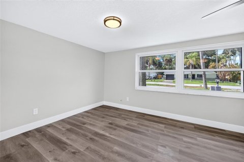 Villa ou maison à vendre à Port Richey, Floride: 3 chambres, 136.38 m2 № 2220849 - photo 15
