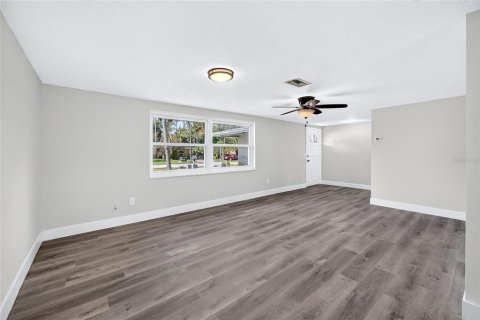 Villa ou maison à vendre à Port Richey, Floride: 3 chambres, 136.38 m2 № 2220849 - photo 14