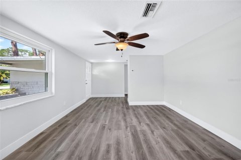 Villa ou maison à vendre à Port Richey, Floride: 3 chambres, 136.38 m2 № 2220849 - photo 10