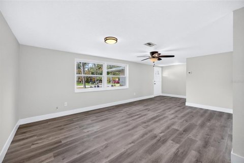 Villa ou maison à vendre à Port Richey, Floride: 3 chambres, 136.38 m2 № 2220849 - photo 11