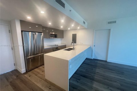 Condominio en alquiler en North Miami Beach, Florida, 2 dormitorios, 83.89 m2 № 2012398 - foto 4