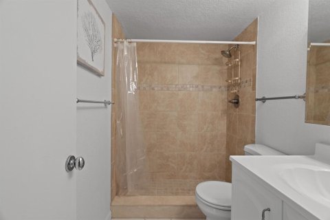 Condo in Palm Beach, Florida, 1 bedroom  № 2192349 - photo 13