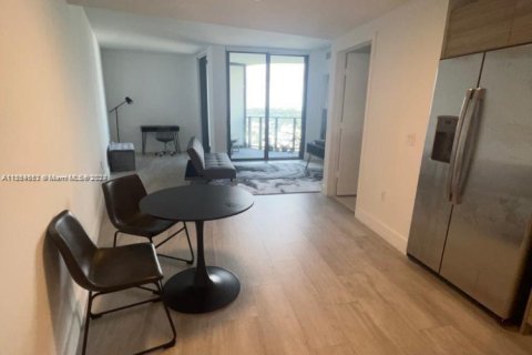 Condo in Miami, Florida, 1 bedroom  № 1859919 - photo 5