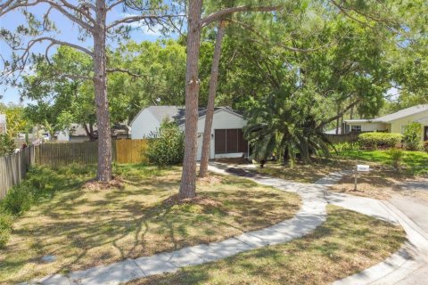 Villa ou maison à vendre à Palm Harbor, Floride: 2 chambres, 86.86 m2 № 1165346 - photo 4