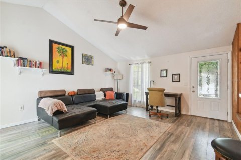 Villa ou maison à vendre à Palm Harbor, Floride: 2 chambres, 86.86 m2 № 1165346 - photo 8