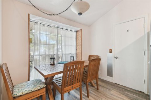 Villa ou maison à vendre à Palm Harbor, Floride: 2 chambres, 86.86 m2 № 1165346 - photo 15