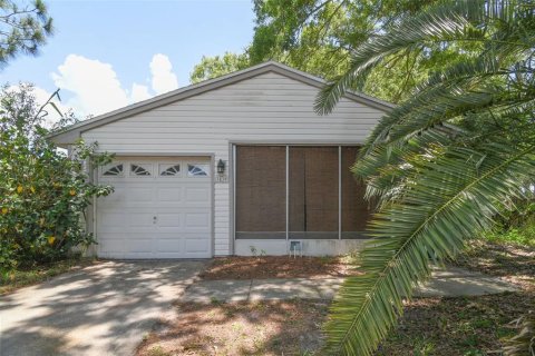 Villa ou maison à vendre à Palm Harbor, Floride: 2 chambres, 86.86 m2 № 1165346 - photo 1