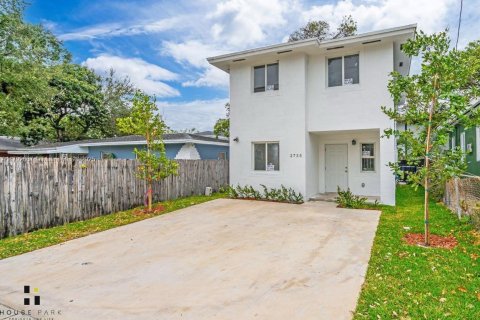 Villa ou maison à vendre à Miami, Floride: 4 chambres, 128.21 m2 № 1863991 - photo 2