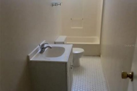 Apartment in Tarpon Springs, Florida 2 bedrooms, 58.44 sq.m. № 2220459 - photo 6