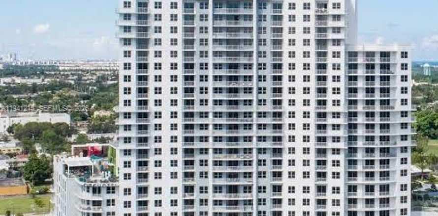 Condo in Hollywood, Florida, 1 bedroom  № 1998330