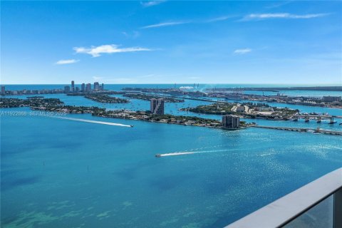 Copropriété à louer à Miami, Floride: 4 chambres, 240.06 m2 № 1982574 - photo 23