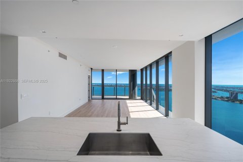 Copropriété à louer à Miami, Floride: 4 chambres, 240.06 m2 № 1982574 - photo 9