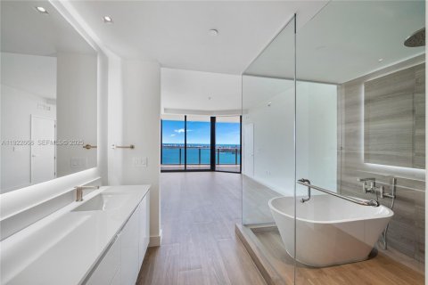 Copropriété à louer à Miami, Floride: 4 chambres, 240.06 m2 № 1982574 - photo 16