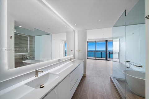 Copropriété à louer à Miami, Floride: 4 chambres, 240.06 m2 № 1982574 - photo 15