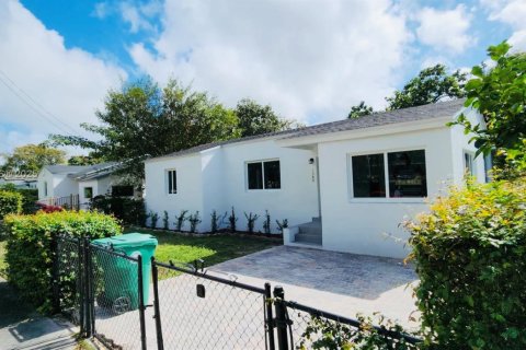 Casa en venta en Miami, Florida, 3 dormitorios, 129.51 m2 № 1762601 - foto 2