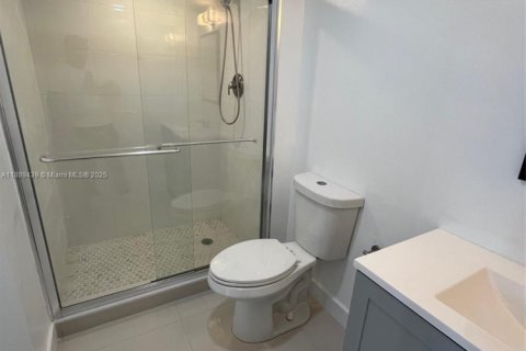 Снять в аренду кондоминиум в Авентура, Флорида 2 спальни, 97.45м2, № 1941419 - фото 11