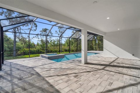 House in Port Charlotte, Florida 4 bedrooms, 178.09 sq.m. № 2215235 - photo 13