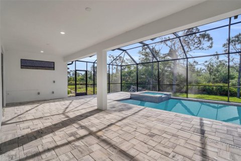 House in Port Charlotte, Florida 4 bedrooms, 178.09 sq.m. № 2215235 - photo 12