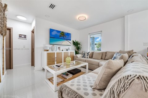 Купить виллу или дом в Майами, Флорида 3 спальни, 136.57м2, № 2154099 - фото 8