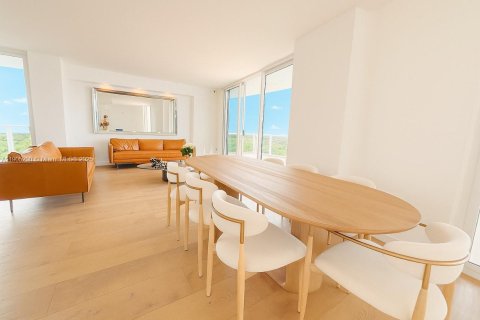 Снять в аренду кондоминиум в Майами, Флорида 3 спальни, 151.06м2, № 1955990 - фото 5