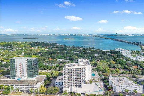 Снять в аренду кондоминиум в Майами, Флорида 3 спальни, 151.06м2, № 1955990 - фото 30