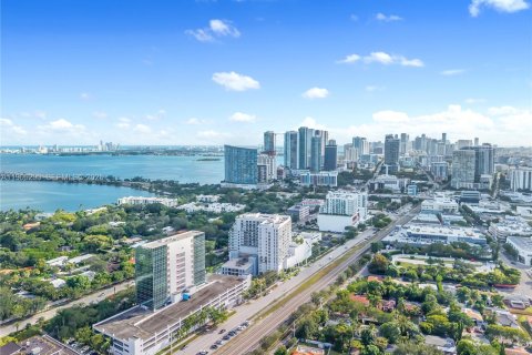 Снять в аренду кондоминиум в Майами, Флорида 3 спальни, 151.06м2, № 1955990 - фото 28