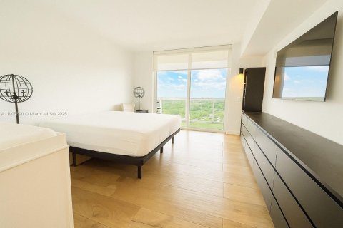 Снять в аренду кондоминиум в Майами, Флорида 3 спальни, 151.06м2, № 1955990 - фото 14