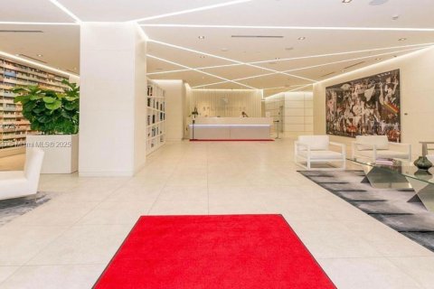 Снять в аренду кондоминиум в Майами, Флорида 3 спальни, 151.06м2, № 1955990 - фото 21