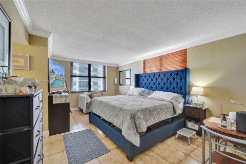 Condominio en venta en Hollywood, Florida, 2 dormitorios, 130.06 m2 № 1812199 - foto 5